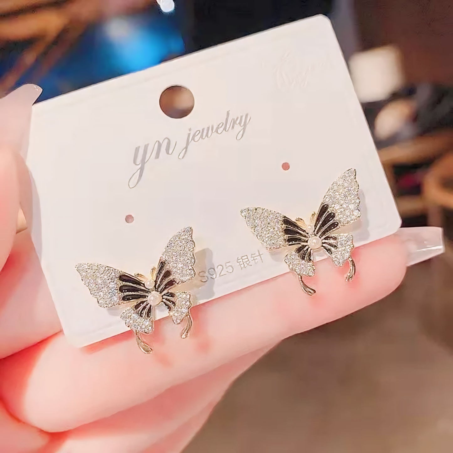 5 Gorgeous Earrings