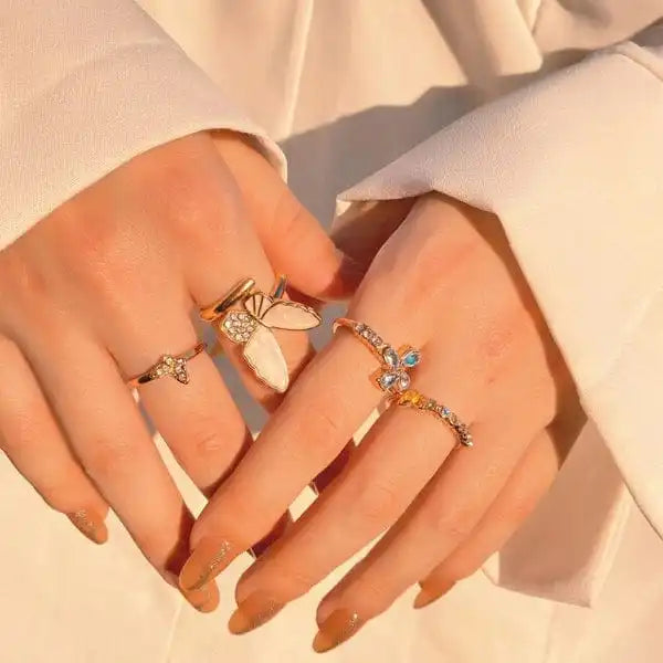 Set of 4 Fancy Butterfly Shape Western Rings