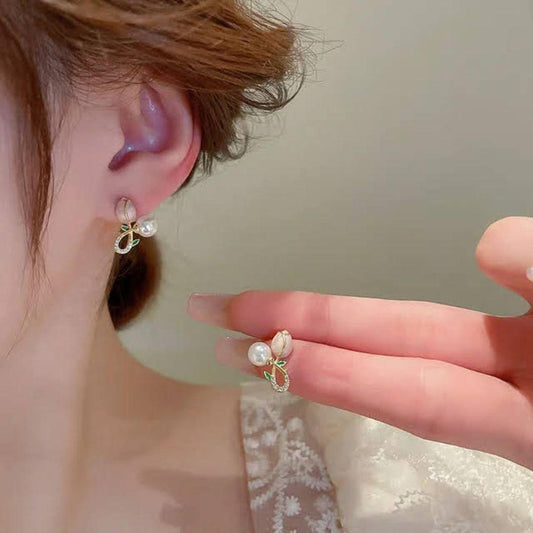 Pink Small Tealeaf Korean Earrings