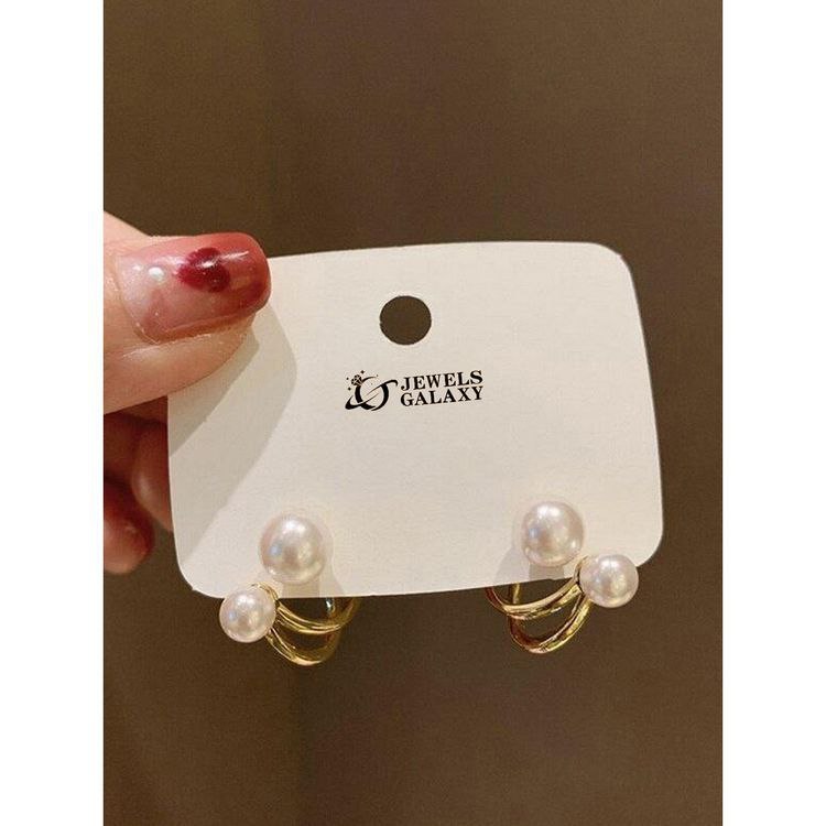 Elegant Pearl Stud Earrings